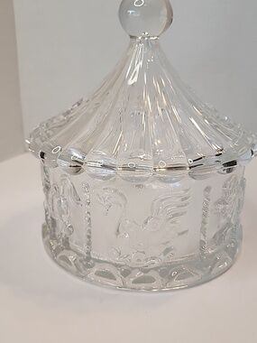 LILLIAN Vernon Clear Glass Carousel Candy Dish + Lid. Perfect Condition